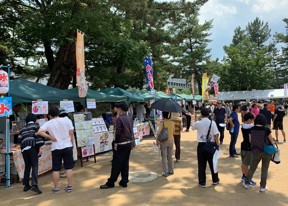 画像：だんだん夏踊り お城のビアガー殿